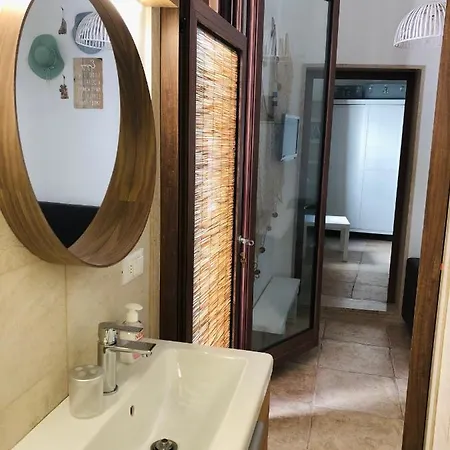 Tiny House Apartment Monopoli