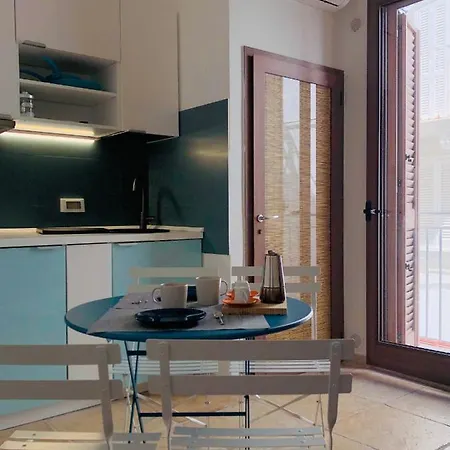 Apartment Tiny House Monopoli