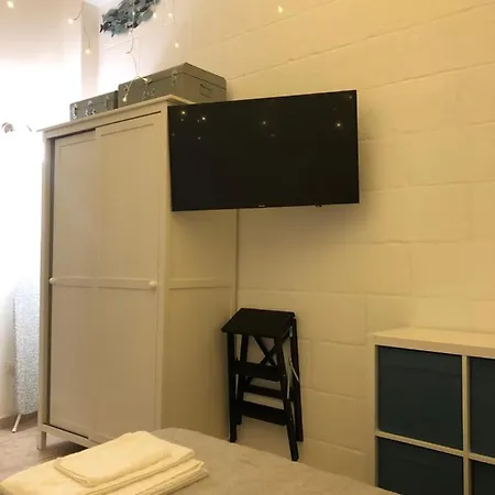 Apartment Tiny House *