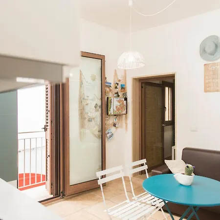 Apartment Tiny House *